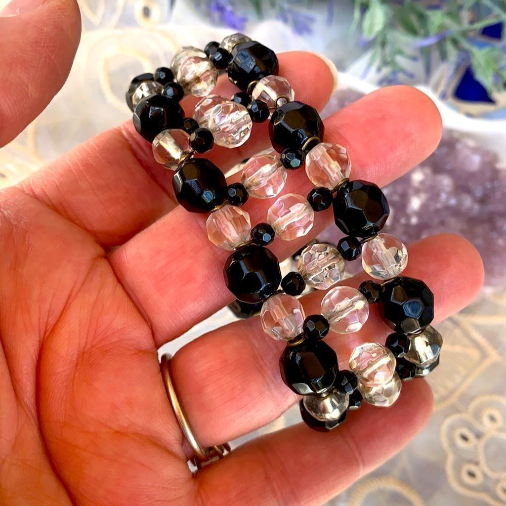 Vintage Black & Clear Lucite Beaded Stretch Bracelet